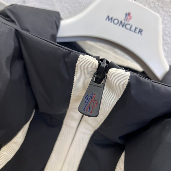 Moncler Grenoble padded zip-up jacket - Picture 10 of 11